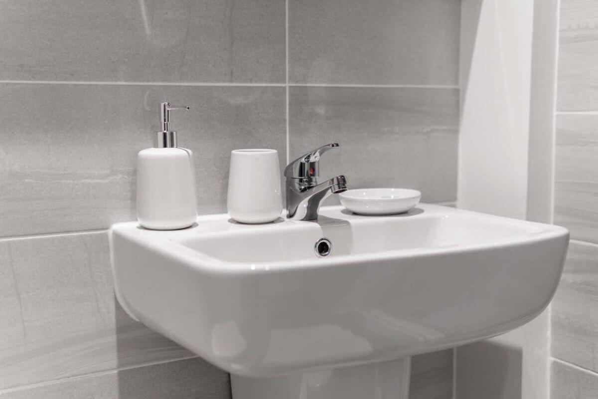 Lovely 1 Bed Apartment In Liverpool Centre Eksteriør bilde